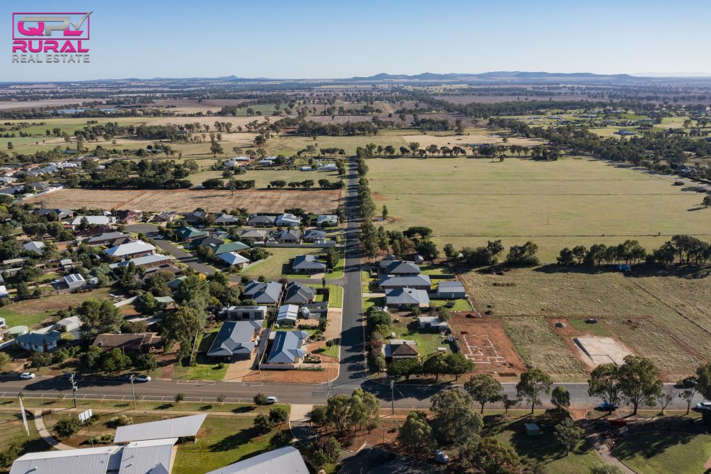 191 Kitchener Road, Temora NSW 2666 - photo 7