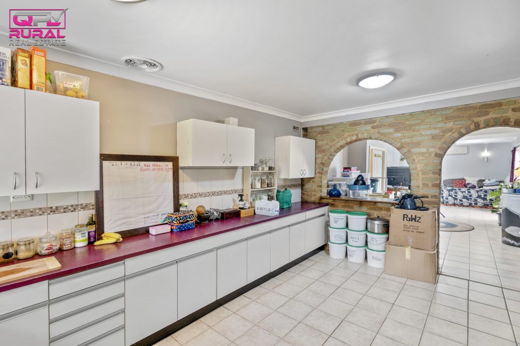11 Shady Street, Narrandera NSW 2700 - photo 3