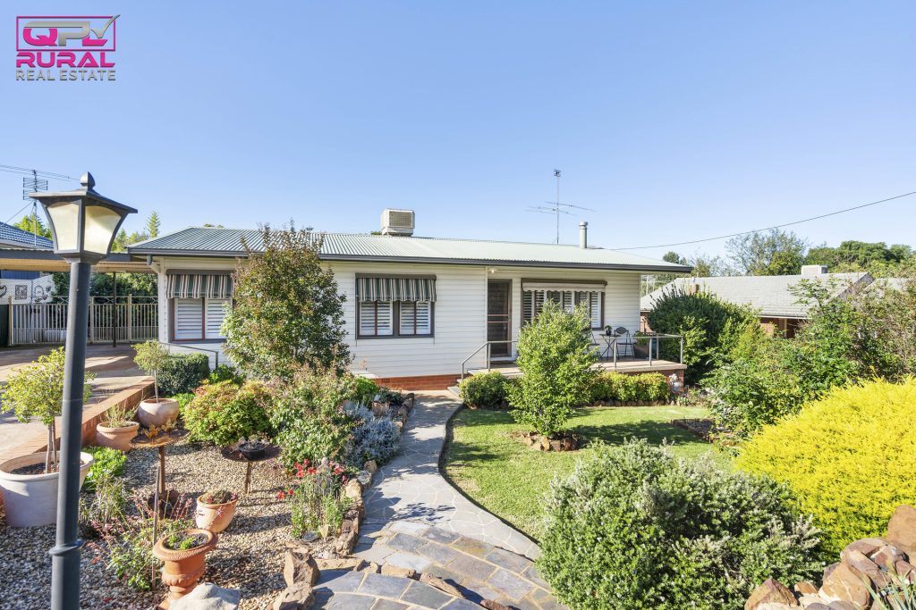 178 Loftus Street, Temora NSW 2666 - photo 3