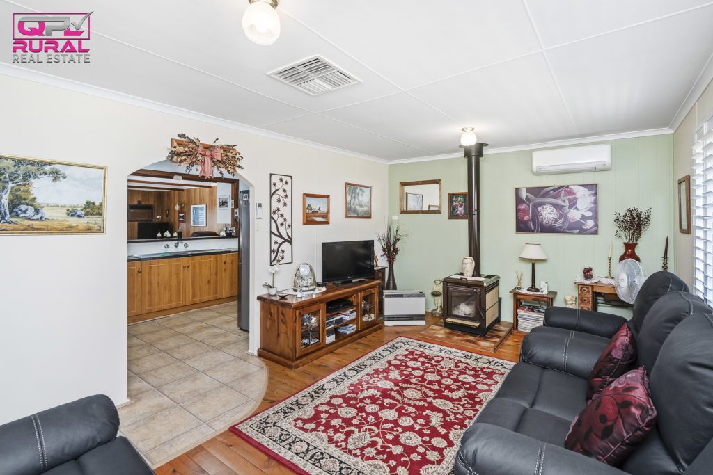 178 Loftus Street, Temora NSW 2666 - photo 5