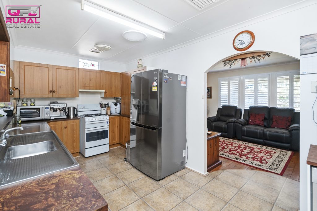 178 Loftus Street, Temora NSW 2666 - photo 7