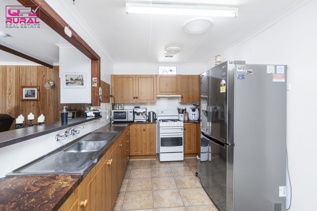 178 Loftus Street, Temora NSW 2666 - photo 8