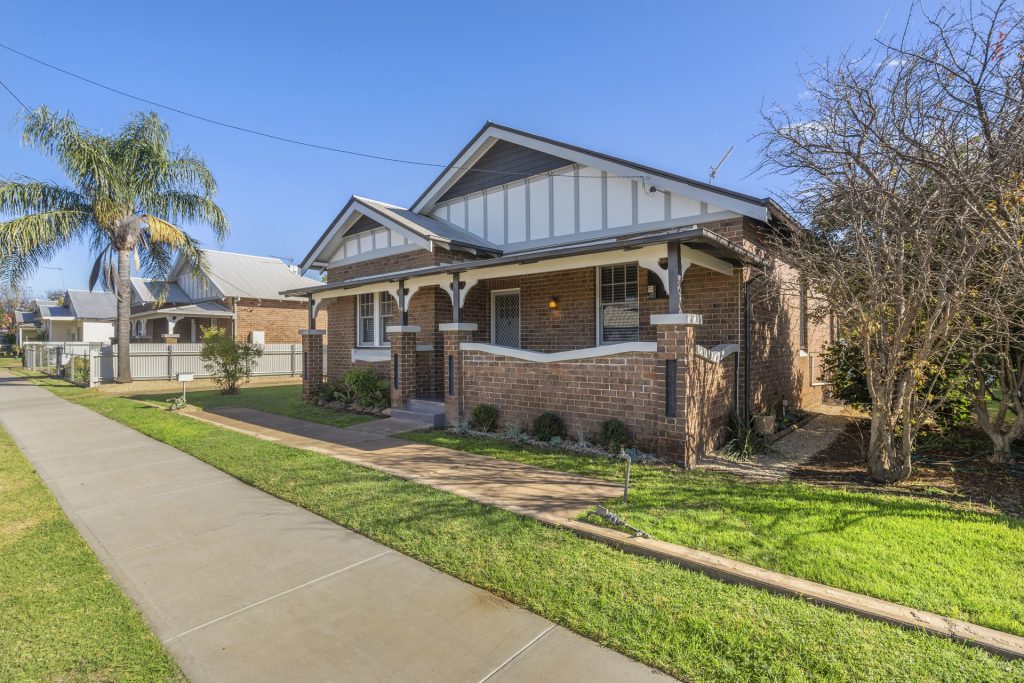 79 Parkes Street, Temora NSW 2666 - photo 3
