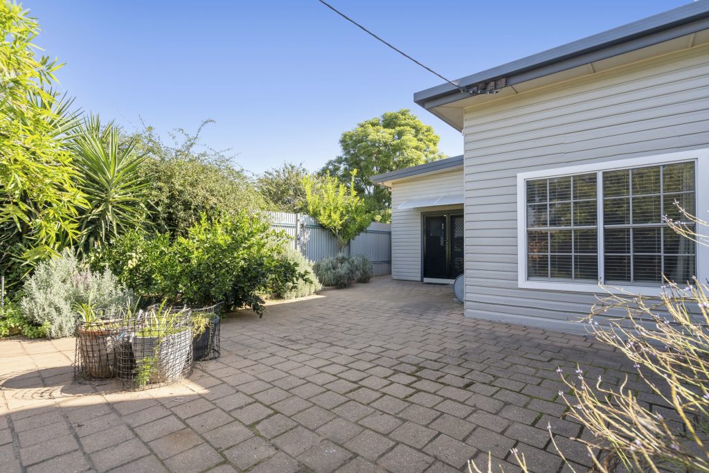 22 Jellinbah Street, Narrandera NSW 2700 - photo 19