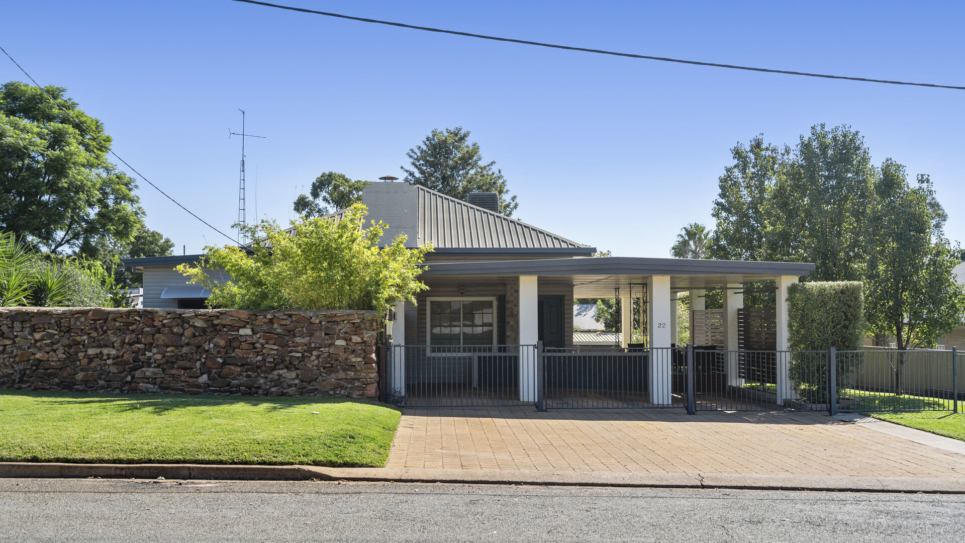 22 Jellinbah Street, Narrandera NSW 2700 - McGrath Riverina