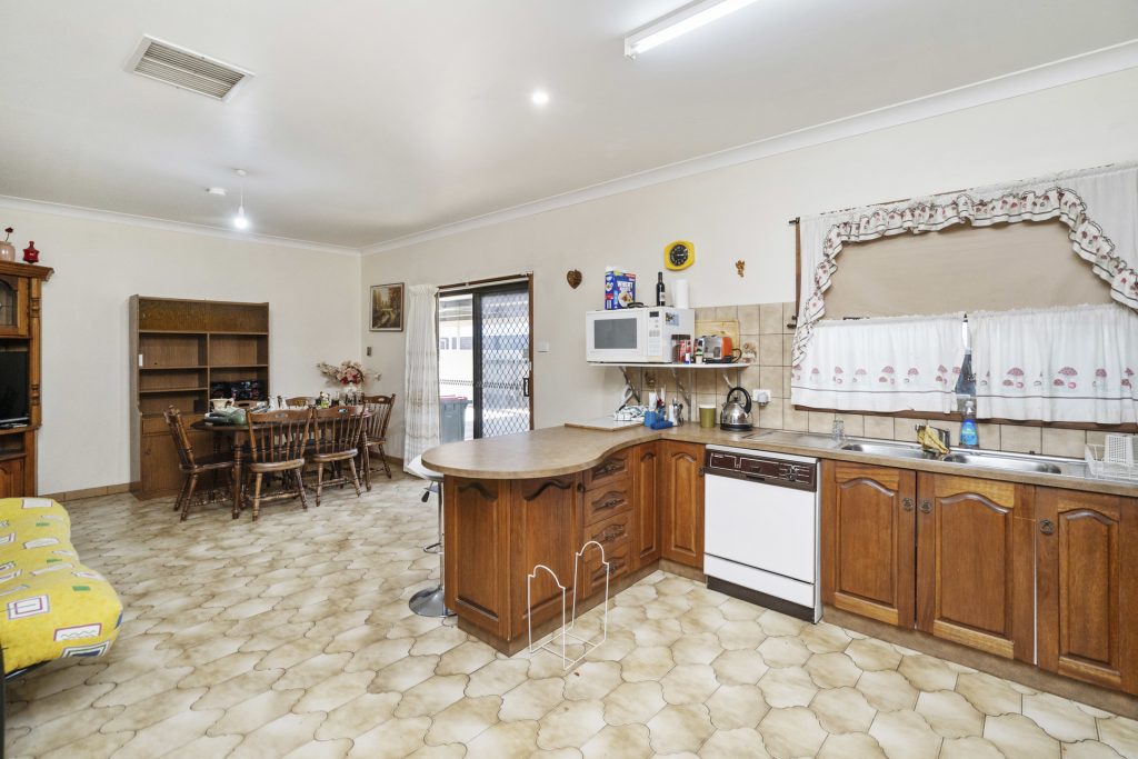 1 Karri Road, Leeton NSW 2705 - photo 4