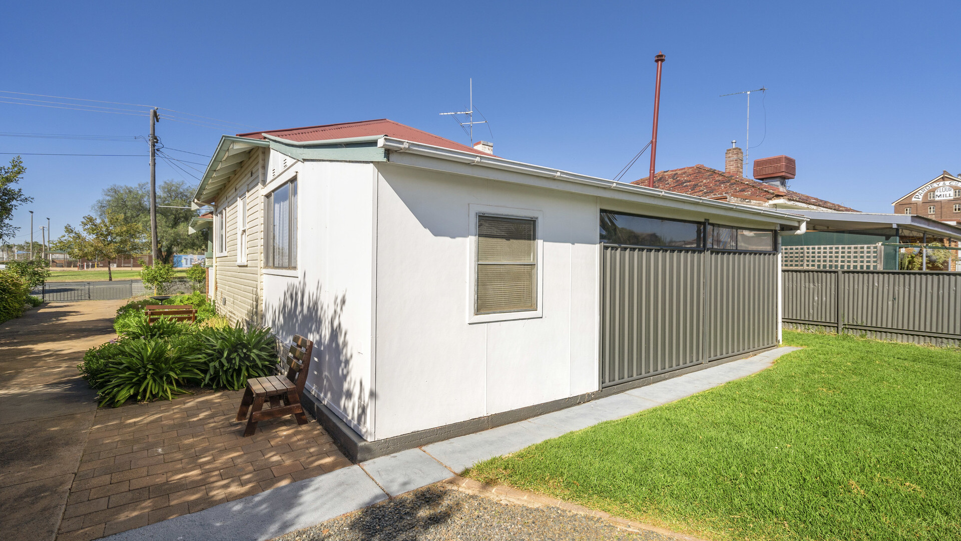 67 Polaris Street, Temora NSW 2666 - photo 11