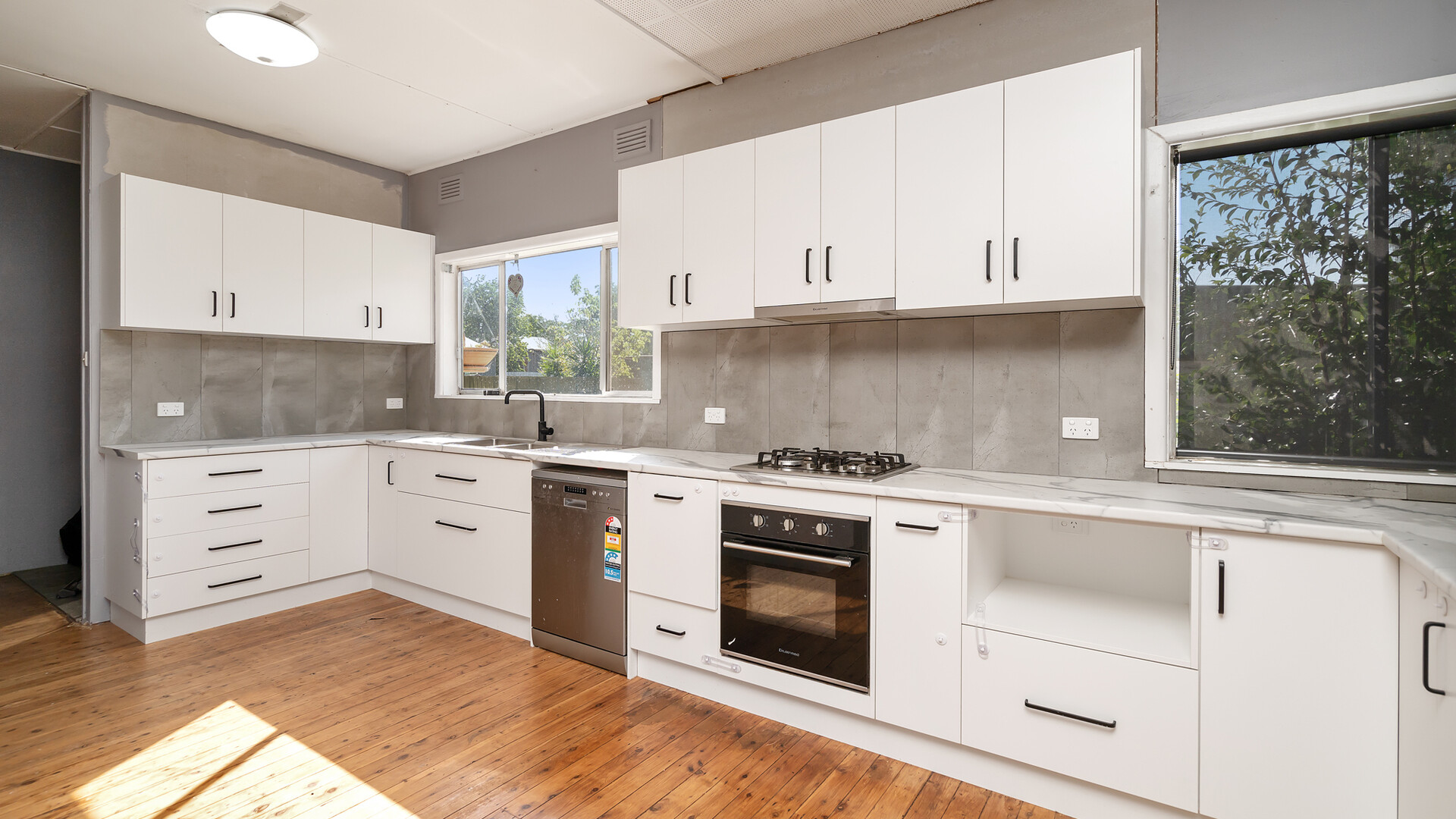 87 Twynam Street, Narrandera NSW 2700 - photo 3