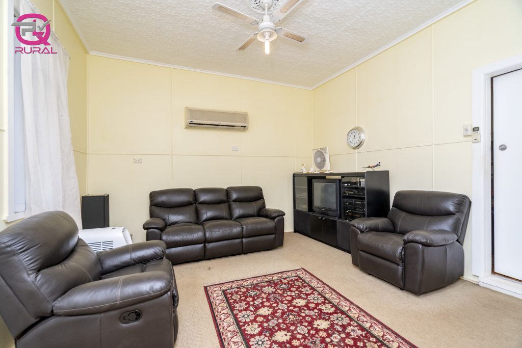161 Britannia Street, Temora NSW 2666 - photo 3