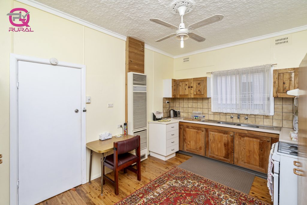 161 Britannia Street, Temora NSW 2666 - photo 4