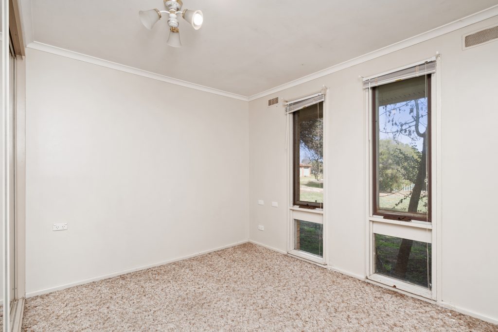 15 Gossamer Street, Leeton NSW 2705 - photo 4