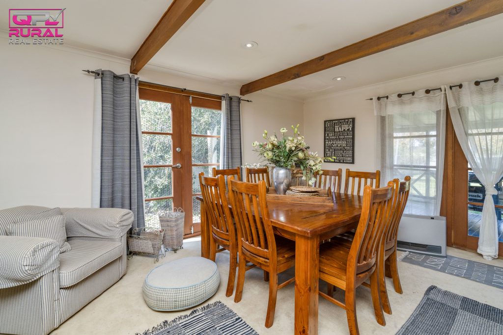 14 Chantilly Street, Narrandera NSW 2700 - photo 5