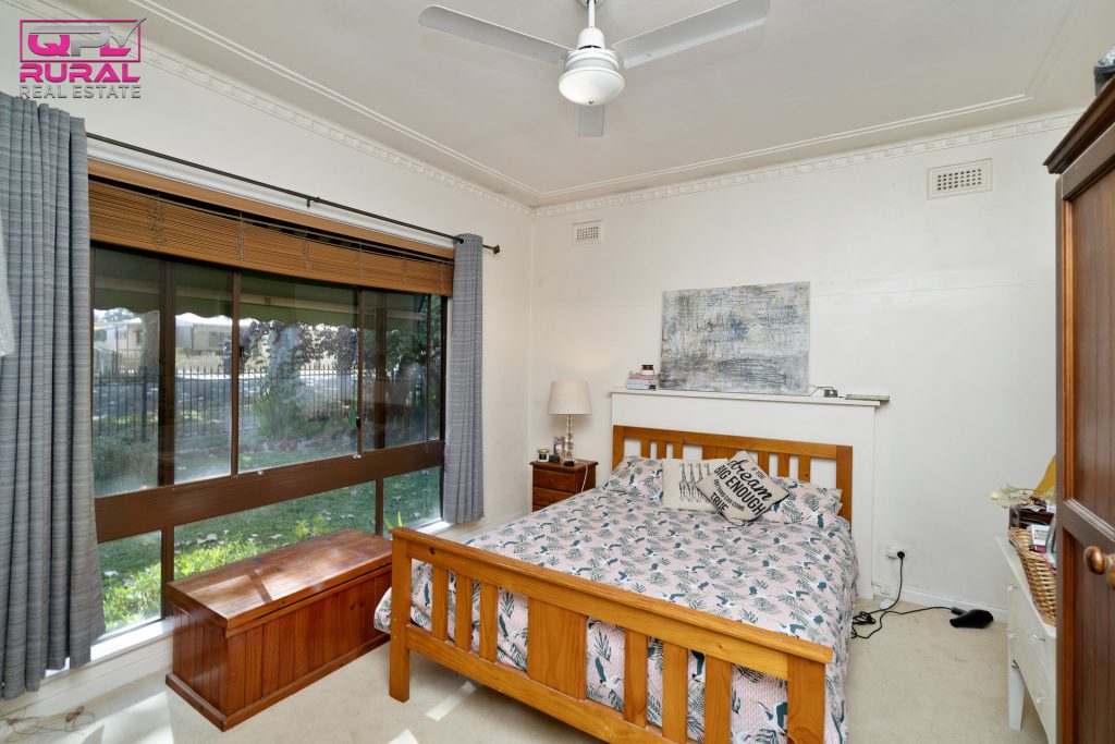 14 Chantilly Street, Narrandera NSW 2700 - photo 7