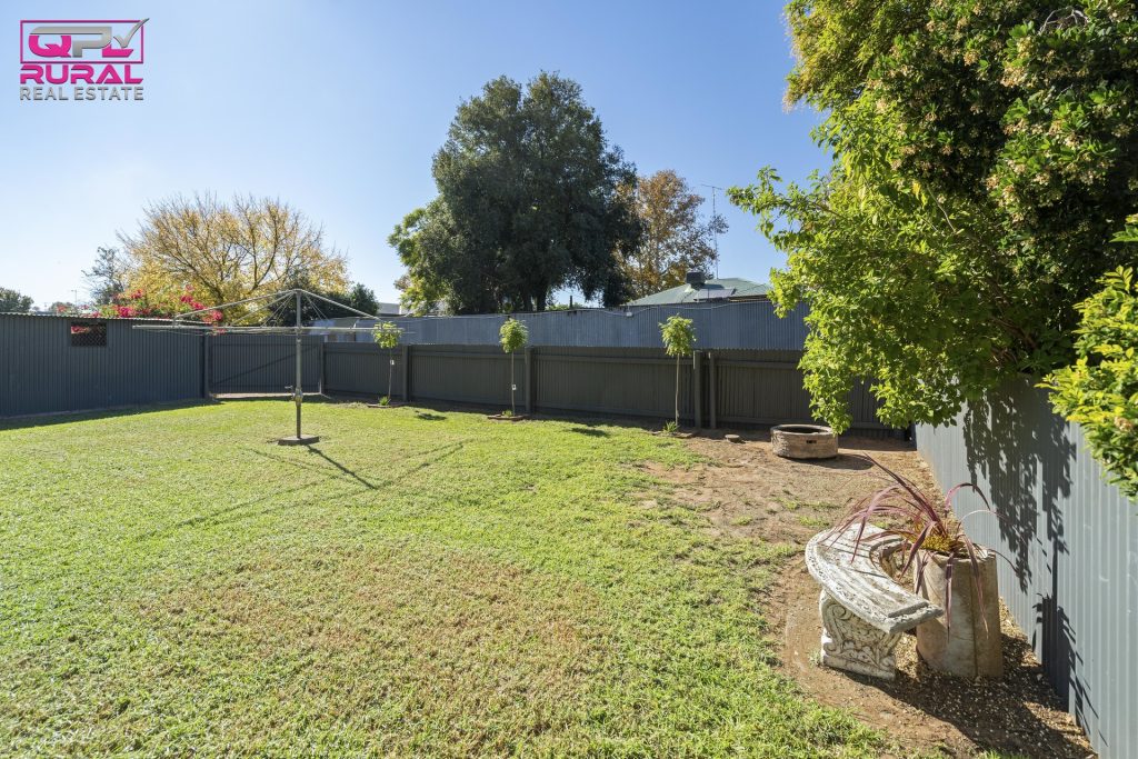 9 Jonsen Street, Narrandera NSW 2700 - photo 13