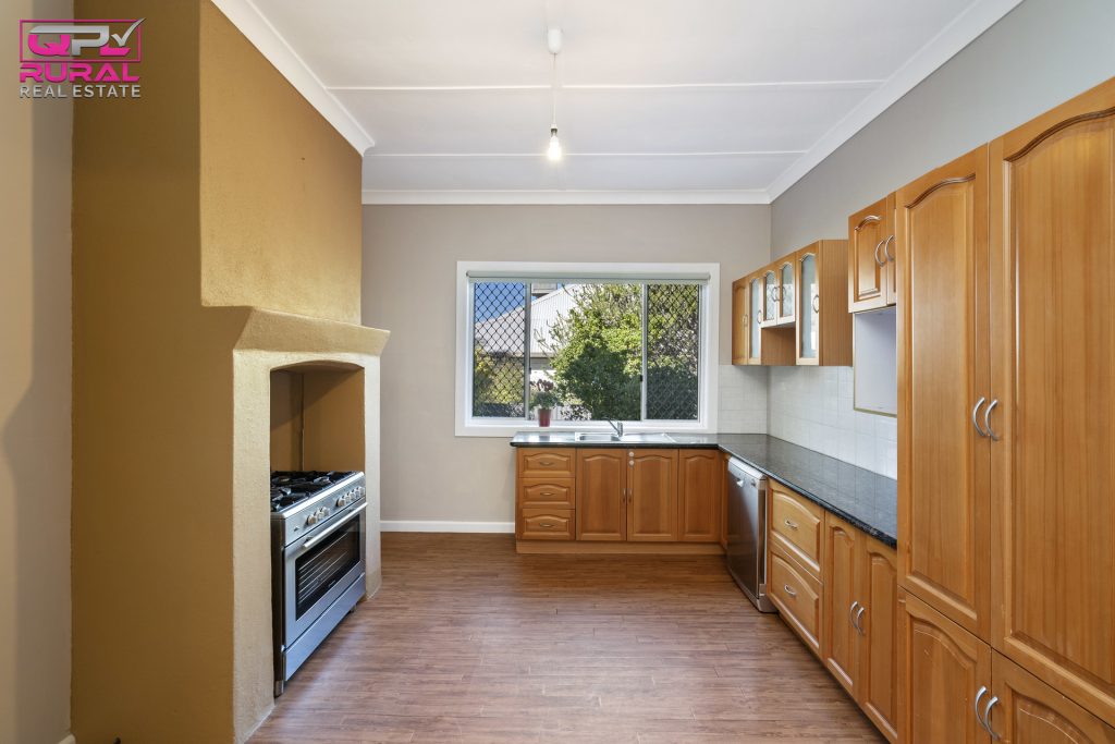 9 Jonsen Street, Narrandera NSW 2700 - photo 4