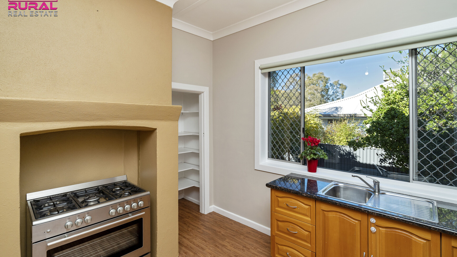 9 Jonsen Street, Narrandera NSW 2700 - photo 6