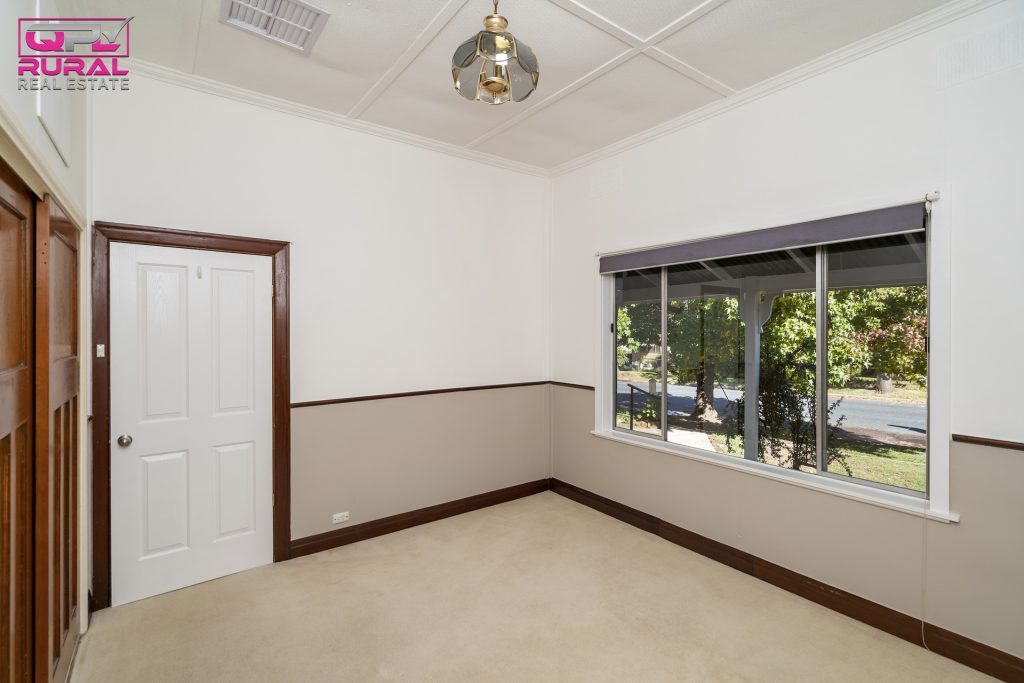 9 Jonsen Street, Narrandera NSW 2700 - photo 7