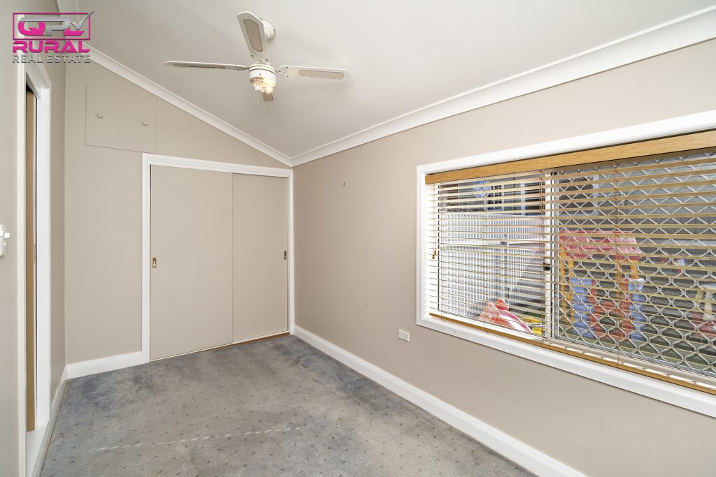 9 Jonsen Street, Narrandera NSW 2700 - photo 8