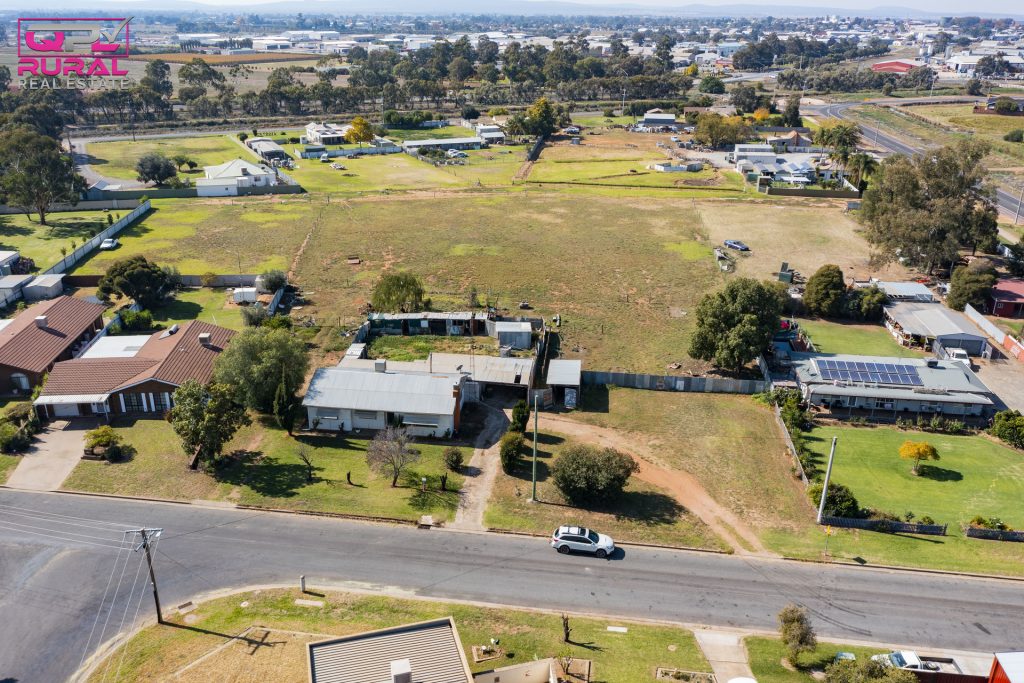 22-24 Pendula Street, Leeton NSW 2705 - photo 2