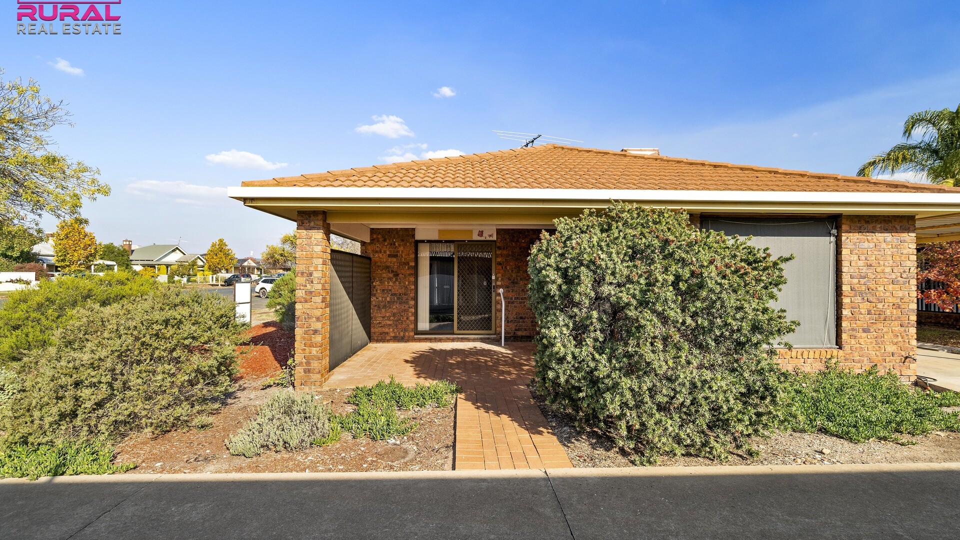 1/188 Deboos Street, Temora NSW 2666 - photo 3