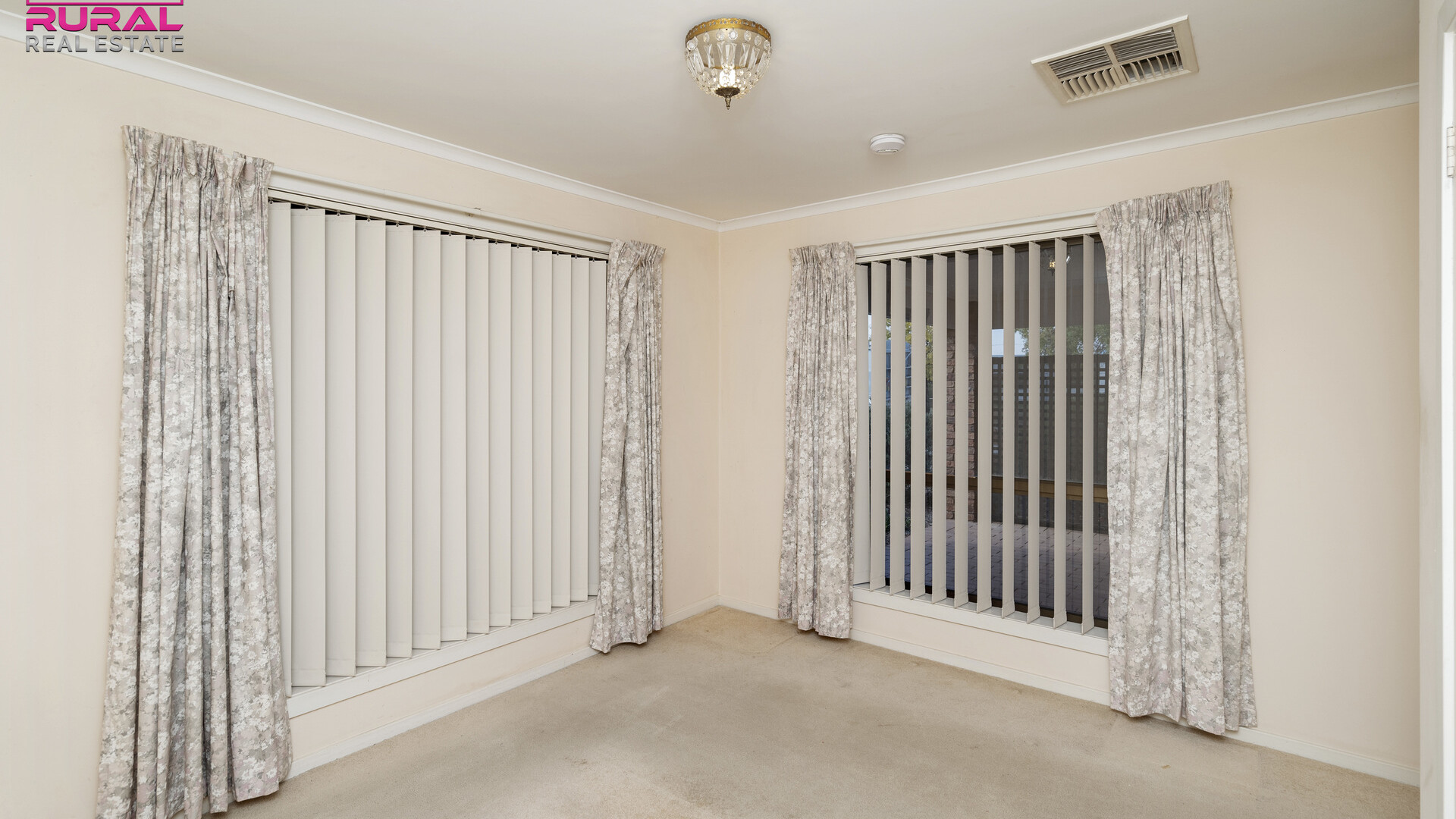 1/188 Deboos Street, Temora NSW 2666 - photo 8