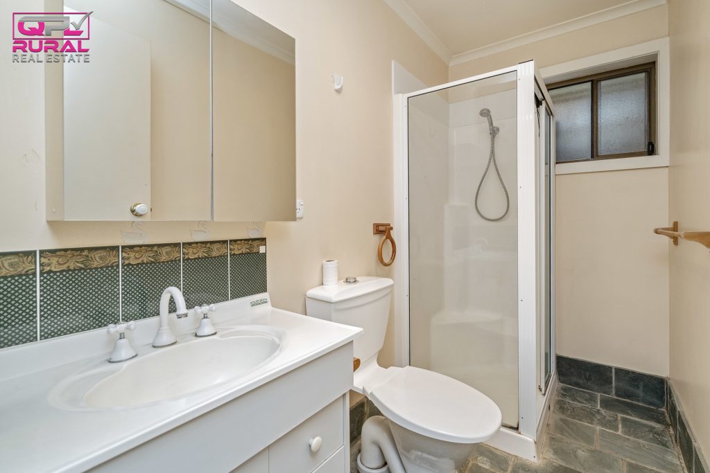 1/188 Deboos Street, Temora NSW 2666 - photo 10