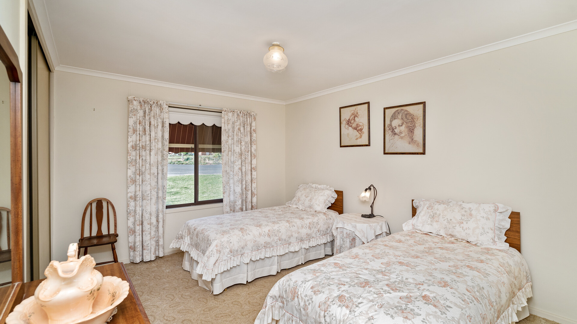 70 Holbrook Street, Temora NSW 2666 - photo 6