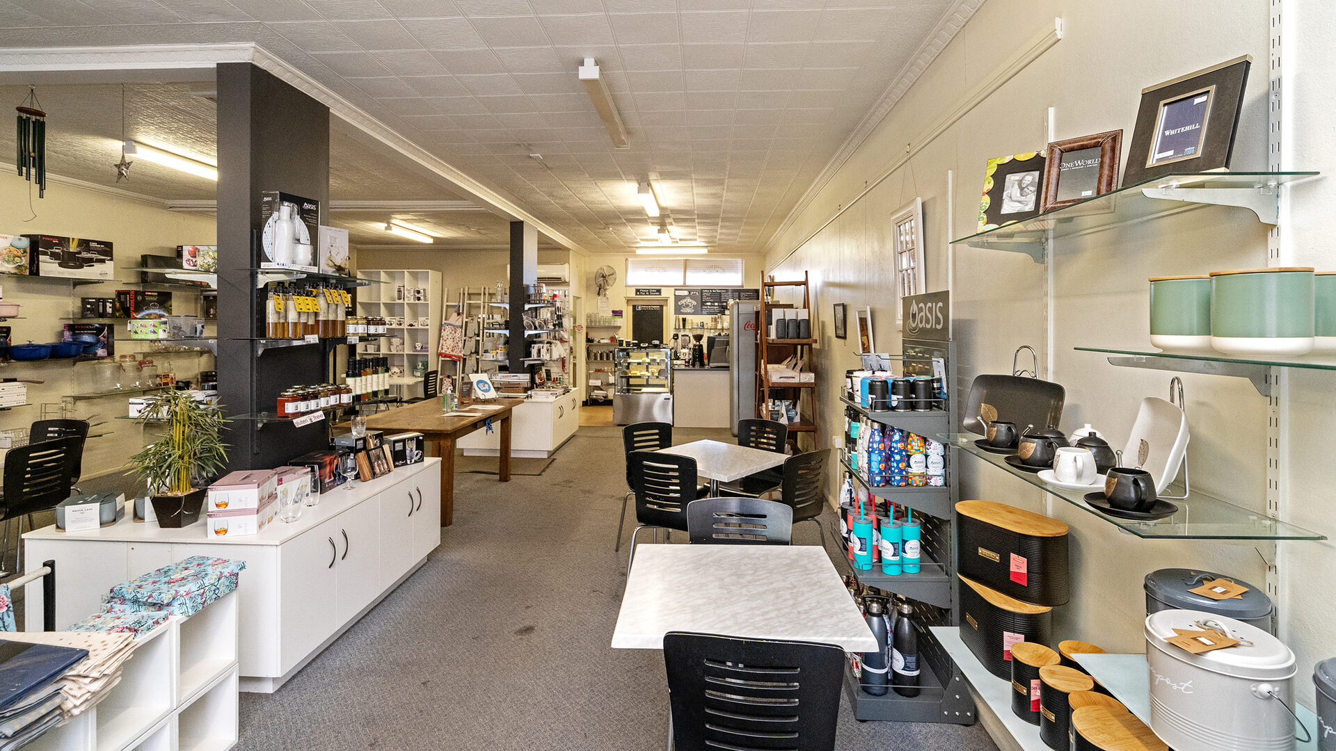 218 Hoskins Street, Temora NSW 2666 - photo 3