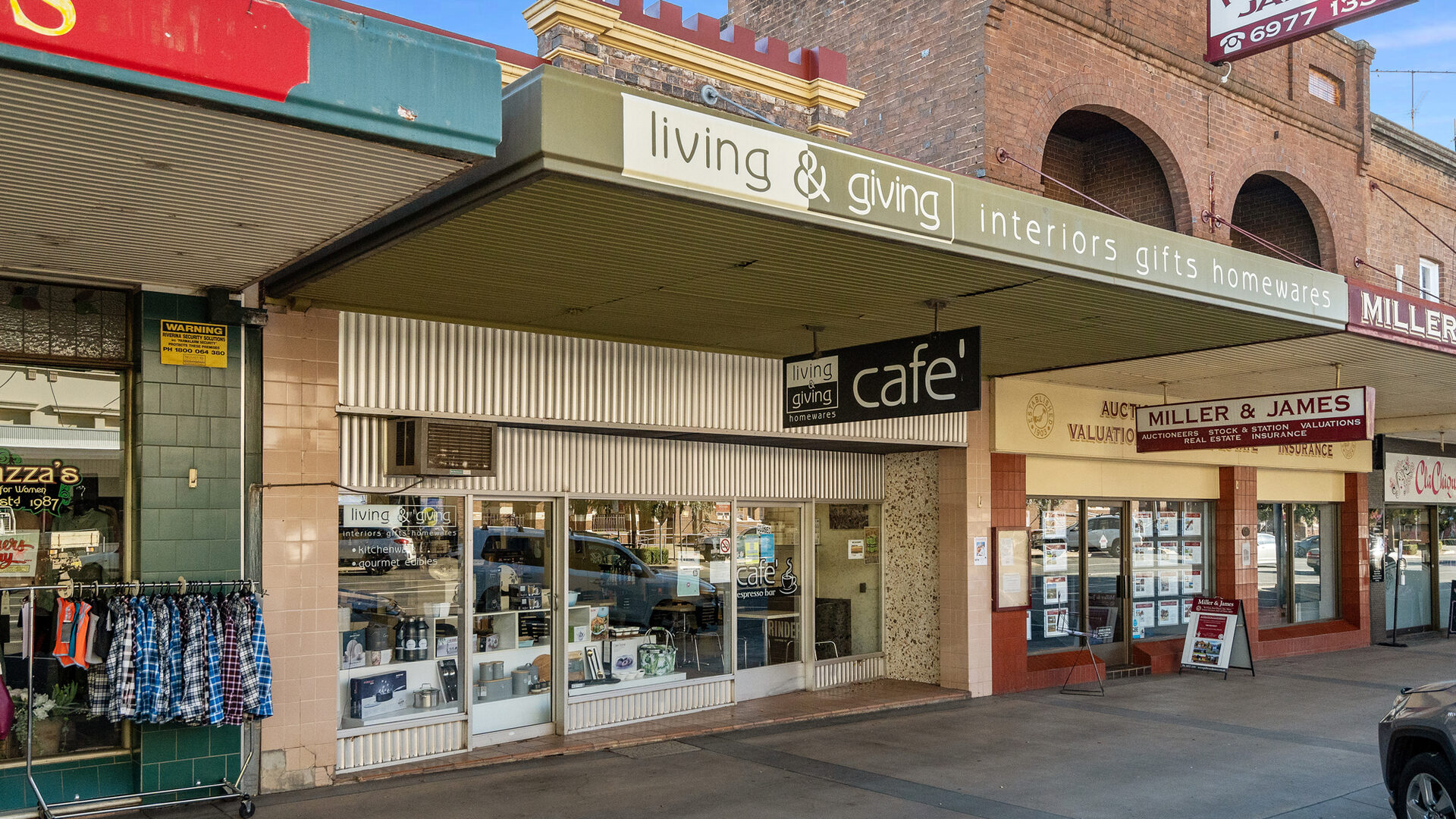 218 Hoskins Street, Temora NSW 2666 - photo 4