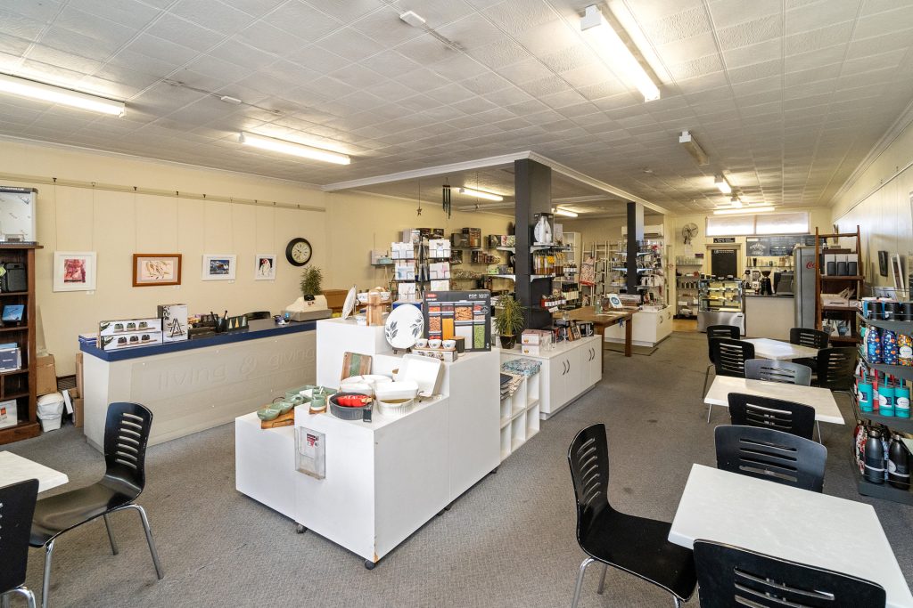 218 Hoskins Street, Temora NSW 2666 - photo 6