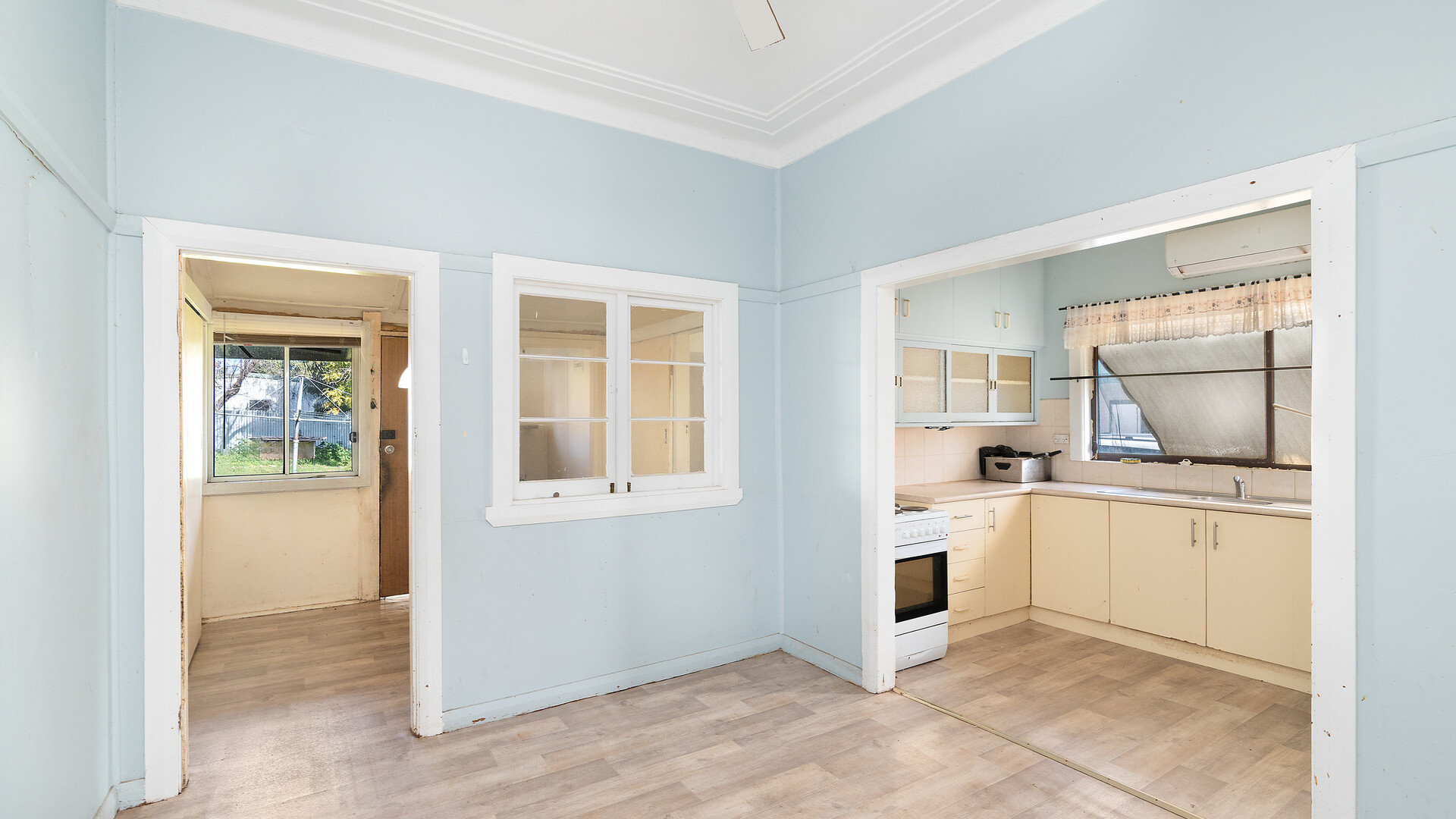 10 Railway Avenue, Leeton NSW 2705 - photo 5