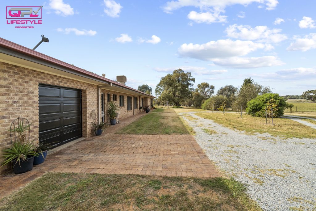 52 Paynters Siding Road, Narrandera NSW 2700 - photo 3