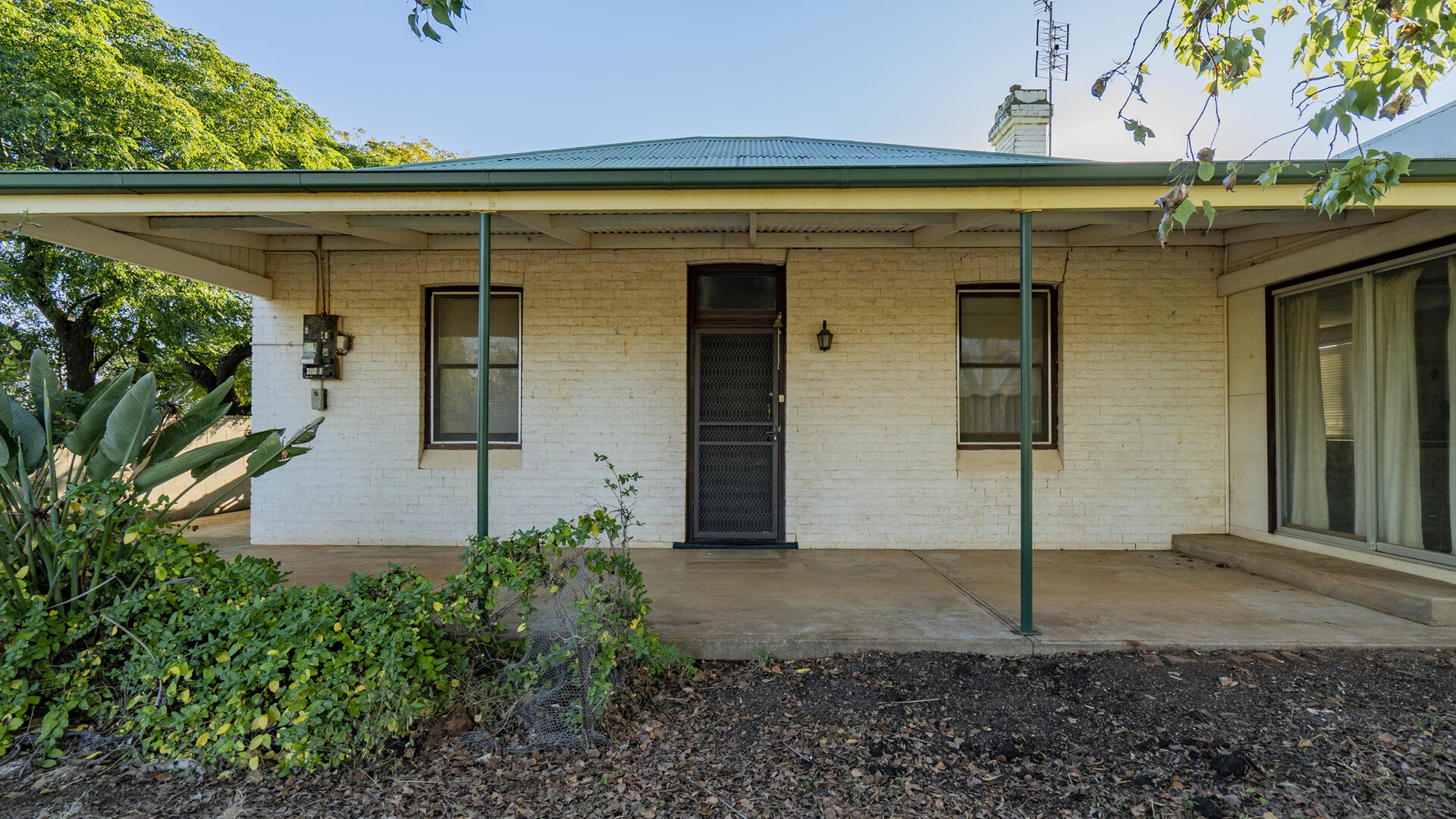 28 McGregor Street, Temora NSW 2666 - photo 2