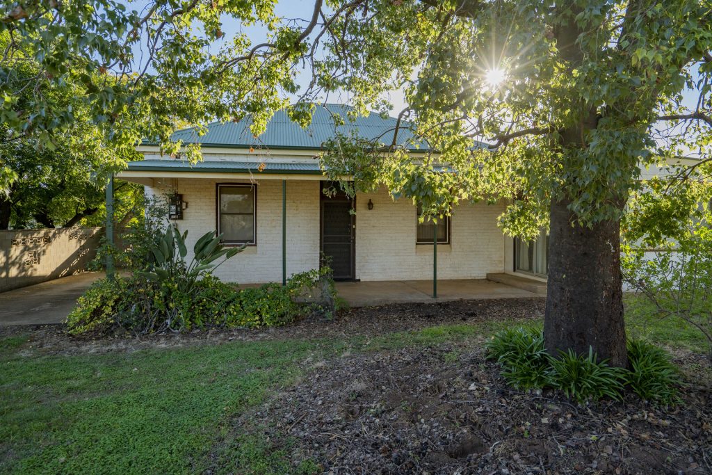 28 McGregor Street, Temora NSW 2666 - McGrath Riverina