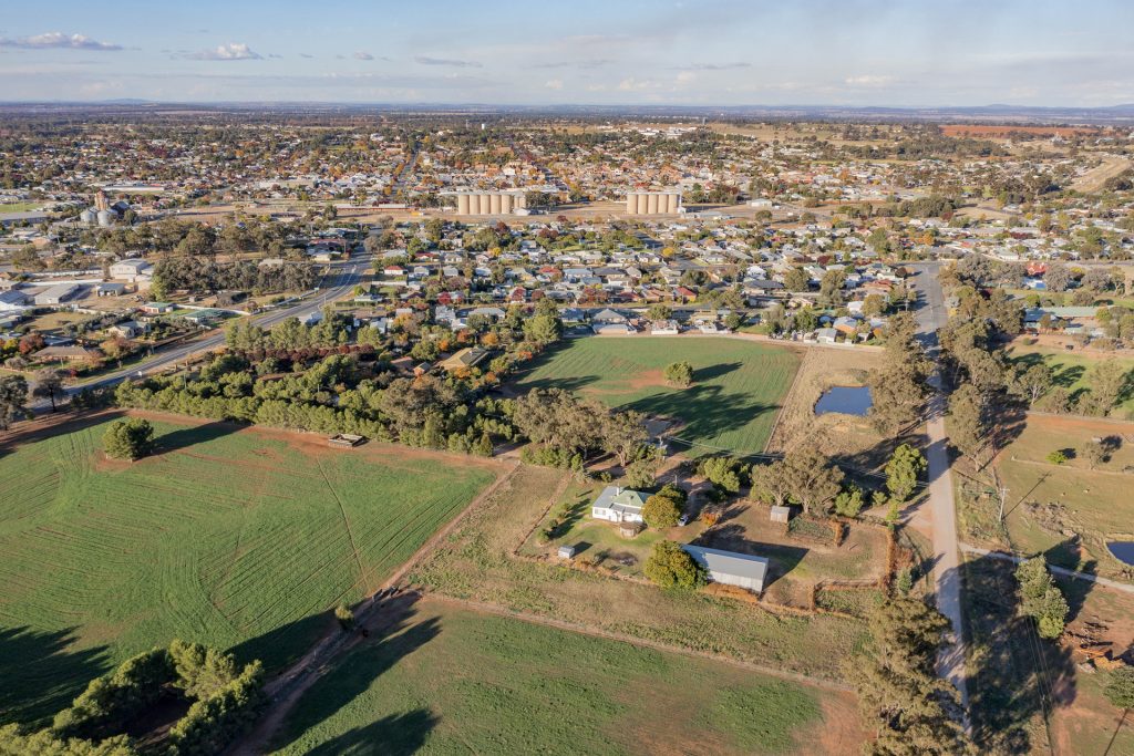 28 McGregor Street, Temora NSW 2666 - photo 12