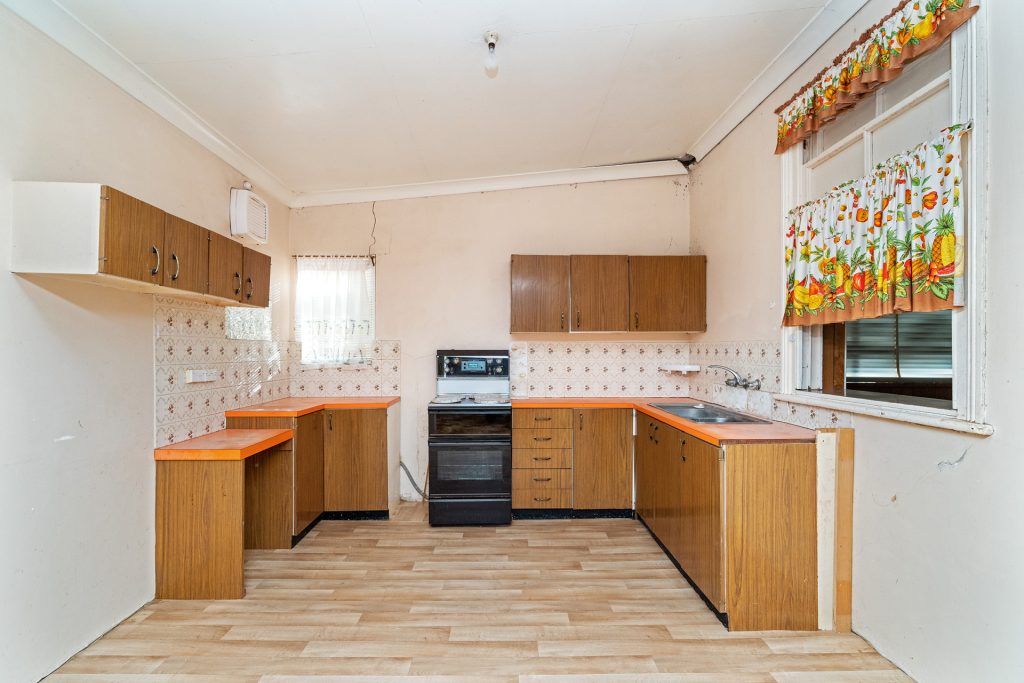 28 McGregor Street, Temora NSW 2666 - photo 4
