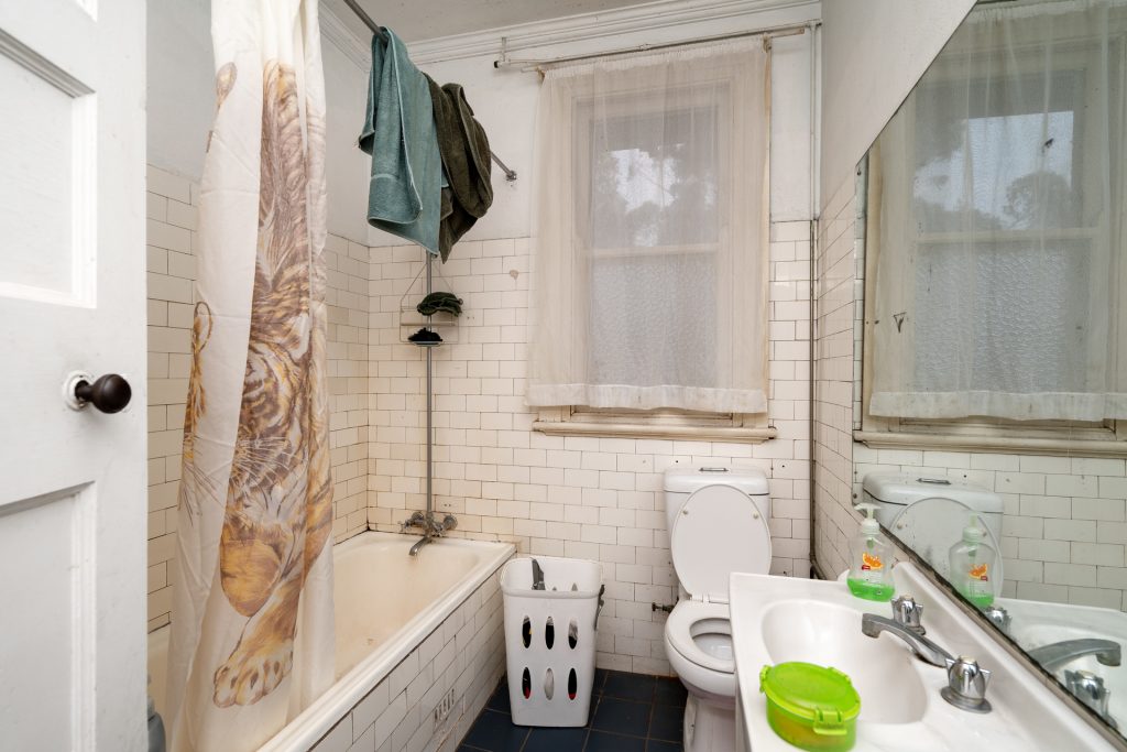 106-108 Larmer Street, Narrandera NSW 2700 - photo 13