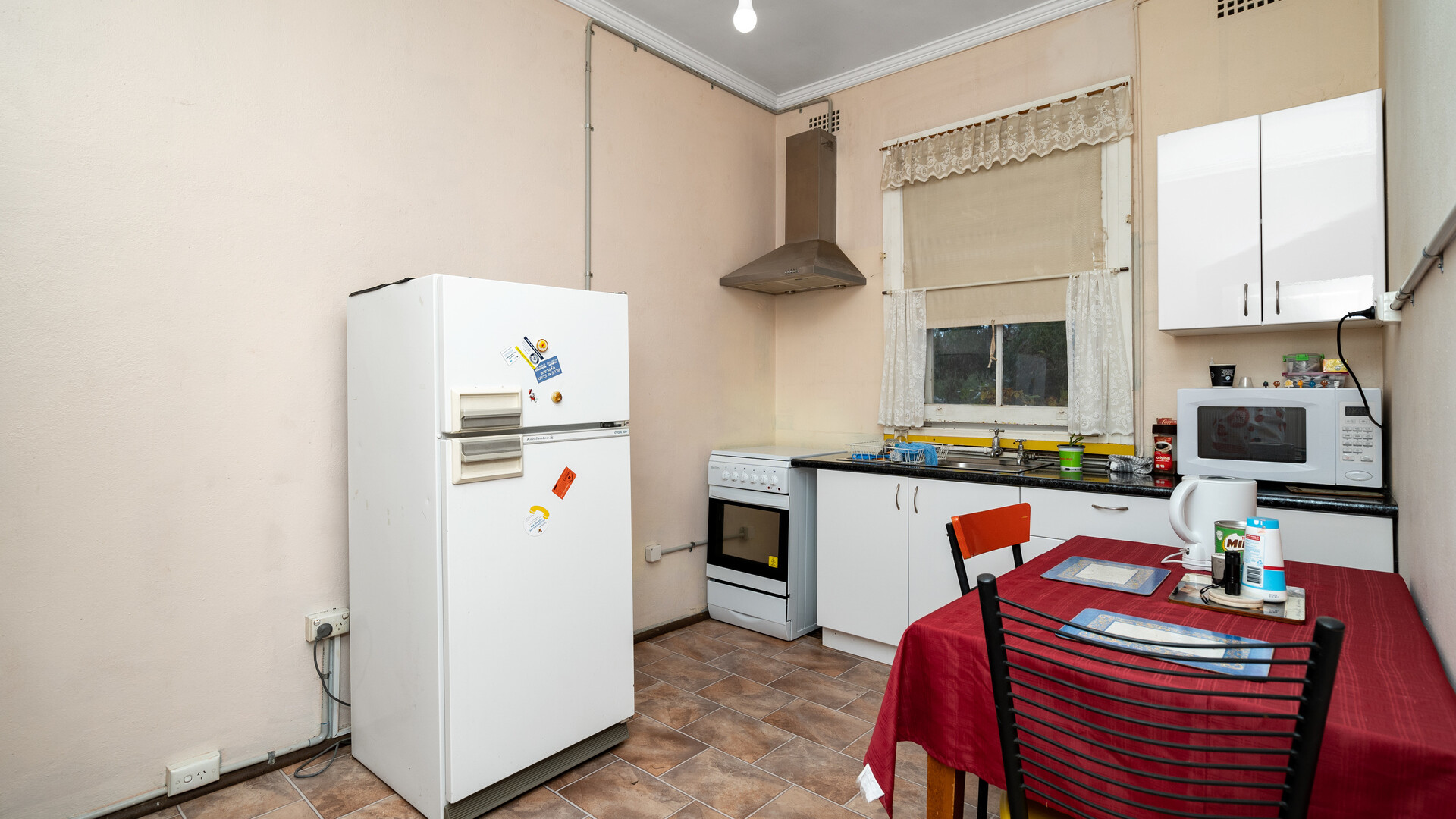 106-108 Larmer Street, Narrandera NSW 2700 - photo 14