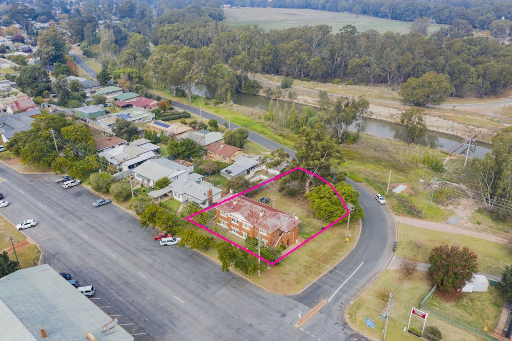 106-108 Larmer Street, Narrandera NSW 2700 - photo 3
