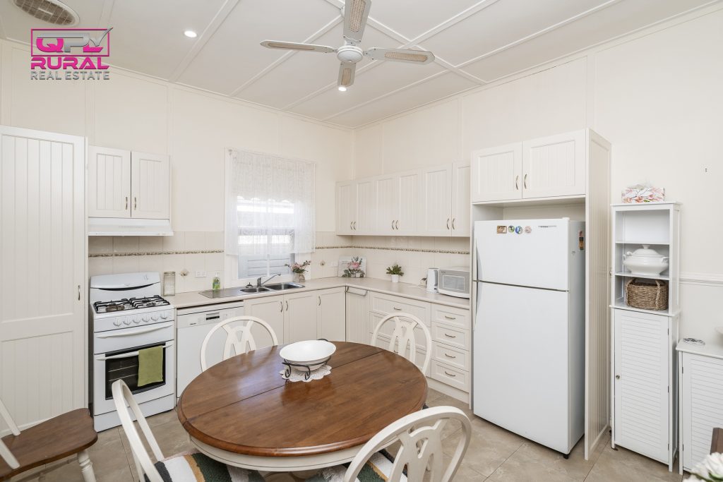 36 William Street, Narrandera NSW 2700 - photo 3