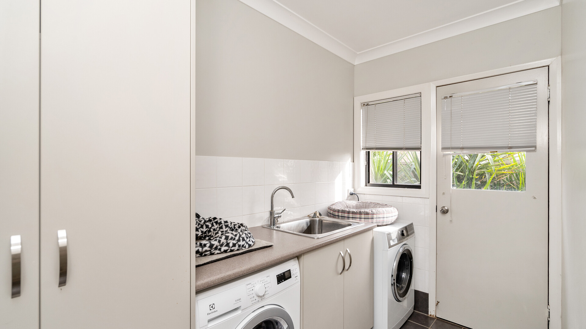 2/100 Adams Street, Narrandera NSW 2700 - photo 11