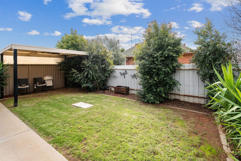 2/100 Adams Street, Narrandera NSW 2700 - photo 12
