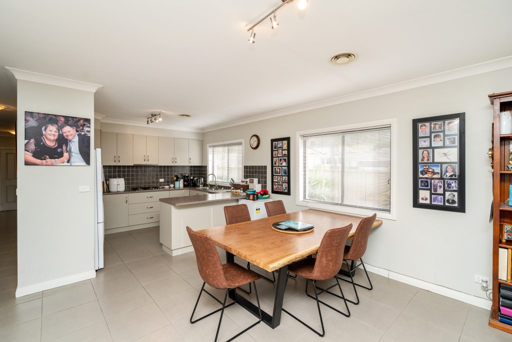 2/100 Adams Street, Narrandera NSW 2700 - photo 5
