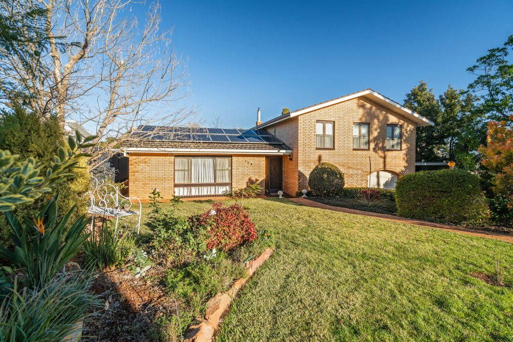 158 Kitchener Road, Temora NSW 2666 - McGrath Riverina