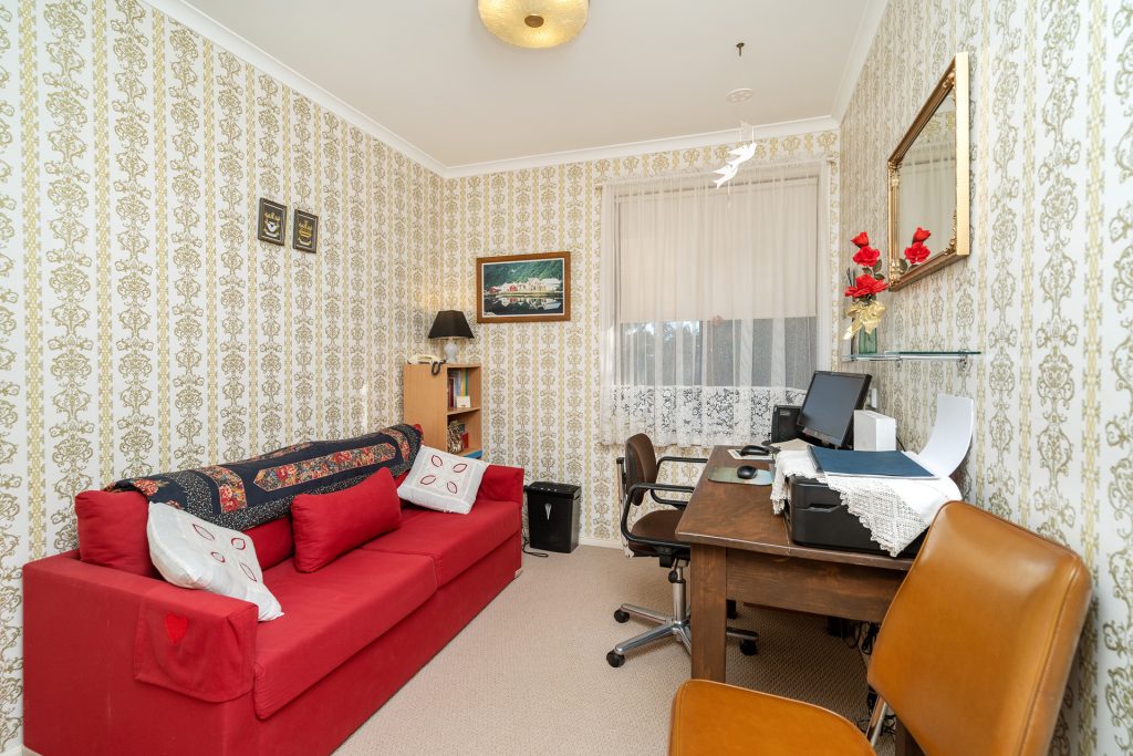 158 Kitchener Road, Temora NSW 2666 - photo 12