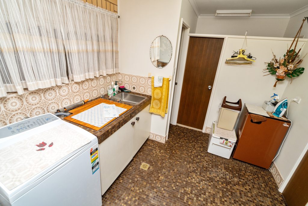158 Kitchener Road, Temora NSW 2666 - photo 14
