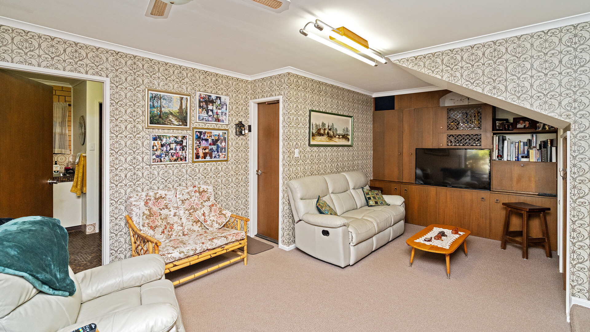 158 Kitchener Road, Temora NSW 2666 - photo 15