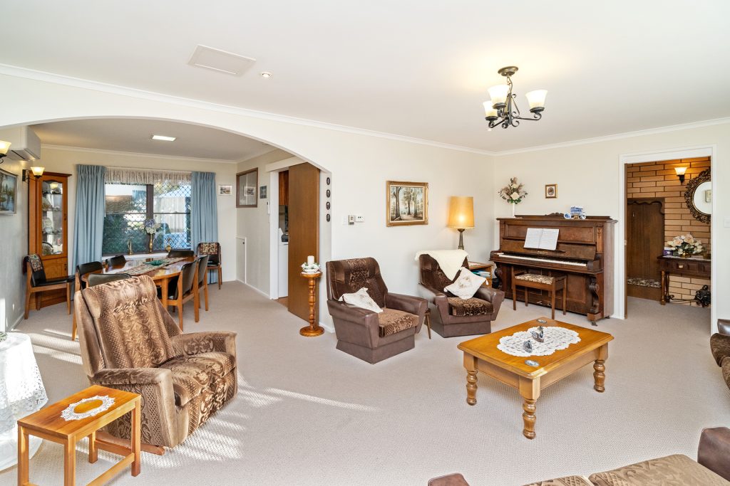 158 Kitchener Road, Temora NSW 2666 - photo 4