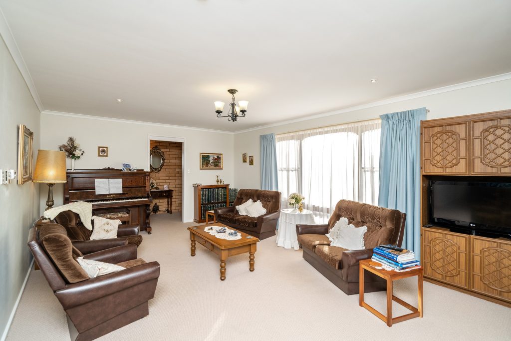 158 Kitchener Road, Temora NSW 2666 - photo 6