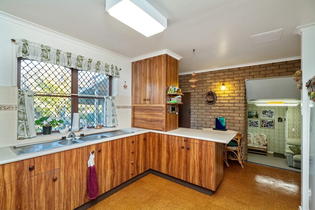 158 Kitchener Road, Temora NSW 2666 - photo 8